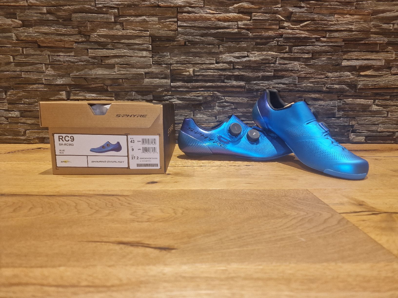 Shimano Scarpe da uomo: Shimano RC9, Rennveloschuh Grösse 43 – Nuovo e nell'imballaggio originale da Mettmenstetten venduto da humoer