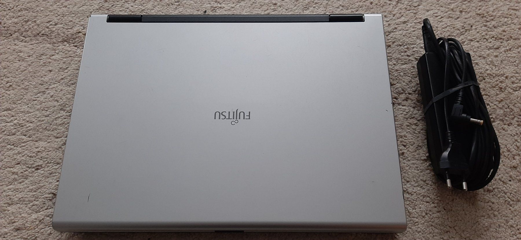 Fujitsu Notebook: FUJITSU Mobile V6555 15.4 Zoll, Win.10 & Office – Usato da Magden venduto da SelHas 2