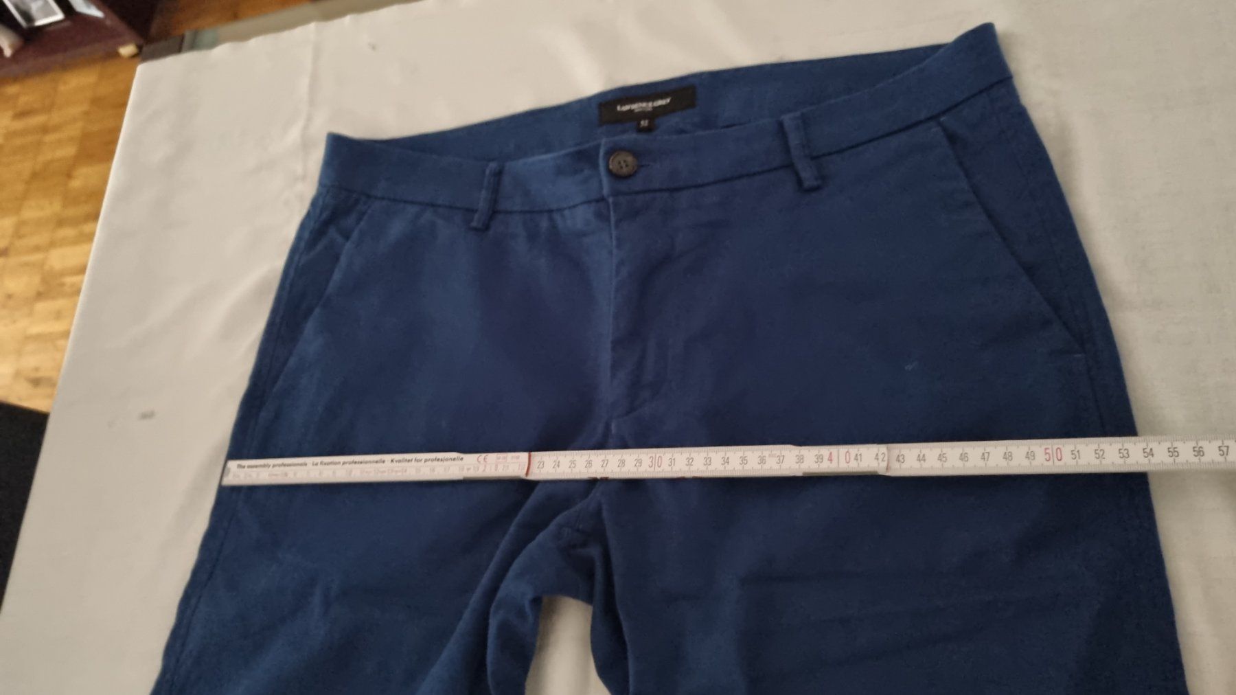 Jeans: Coole " Lawrence Grey " Hosen Gr. 52 – Usato da Schneisingen venduto da backstore24 4