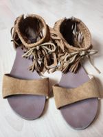 Sandalen mit Fransen
