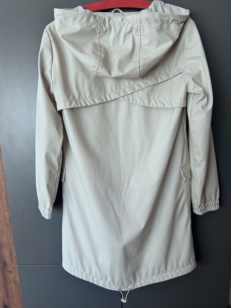 Zara Mäntel: Regenmantel Zara Basic hellbeige mit Kapuze Grösse XS – Gebraucht aus Einigen von Babychilli 3