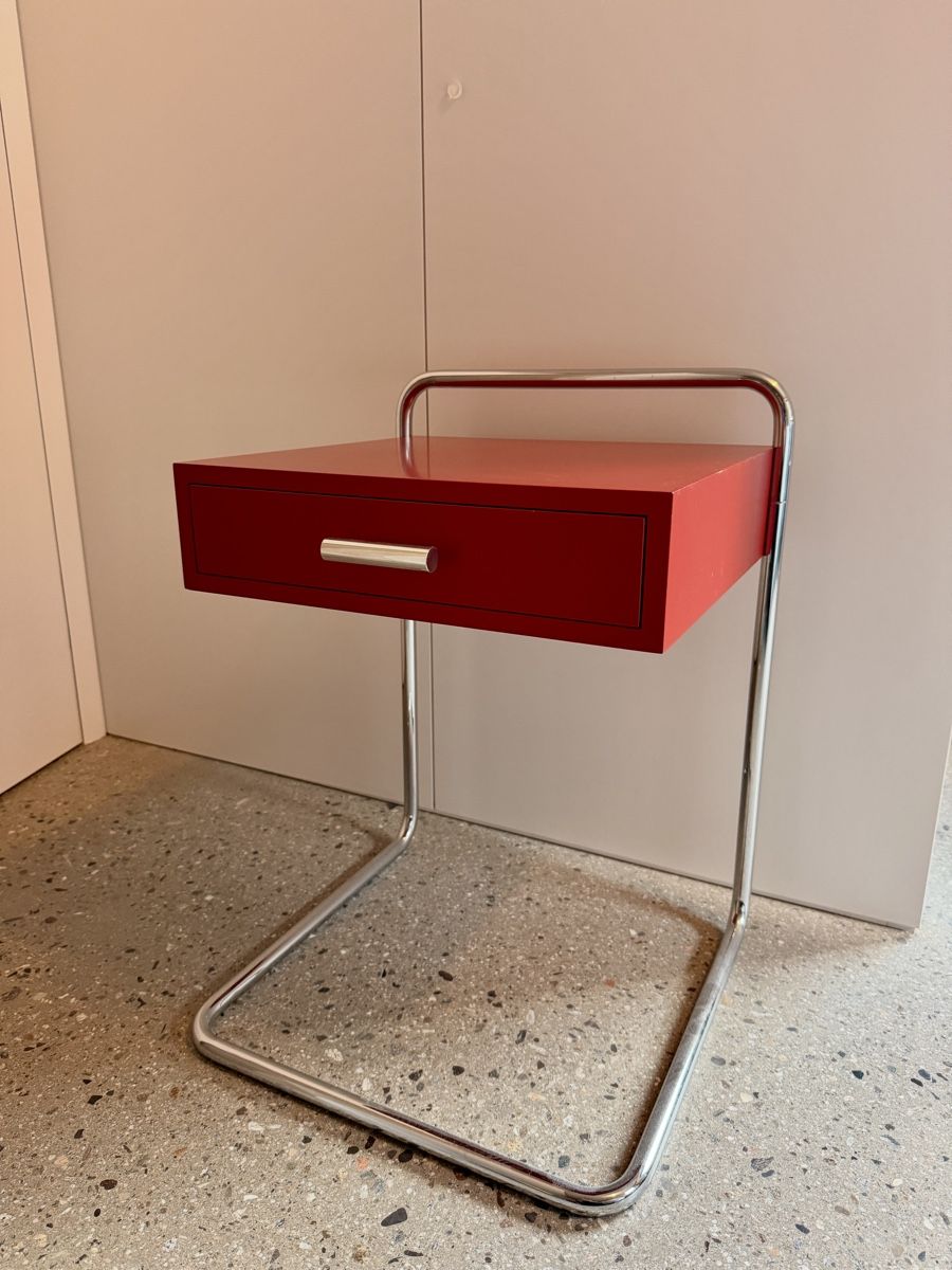 Thonet Tische: B 117 Beistelltisch von Thonet  – Gebraucht aus Iragna von ailtire 1