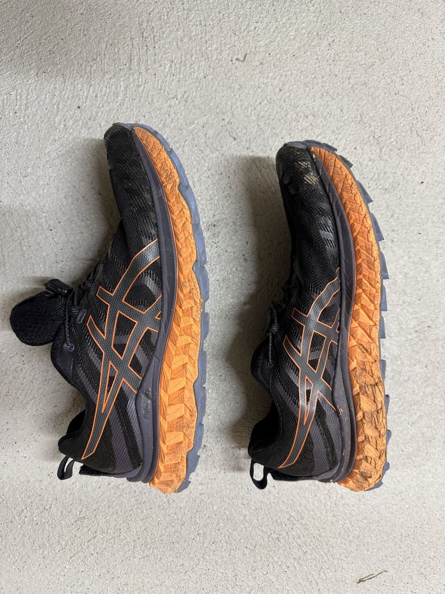 Asics Scarpe da uomo: chaussures de trail ASICS Trabuco Max taille 44 – Usato da Zürich venduto da Marcouyou 5