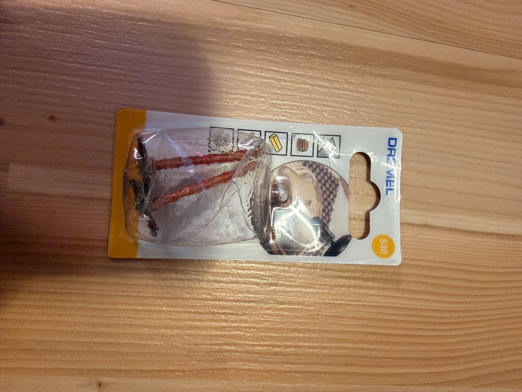 Dremel Tutti gli attrezzi: Dremel 530 Edelstahlbürste 19mm – Usato da Amriswil venduto da Trivet