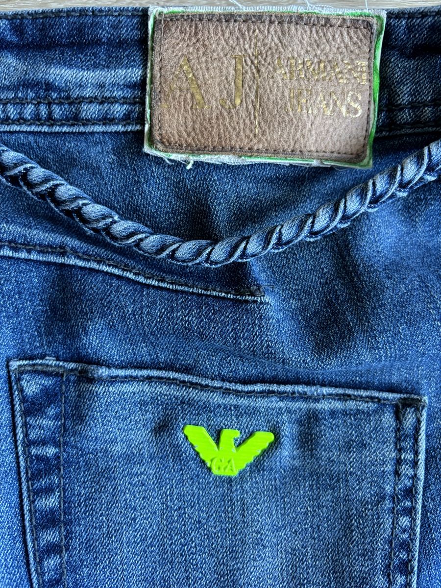 Jeans: Jeans Armani bleu 27 Eu – Usato da Ostermundigen venduto da Delphine74 2