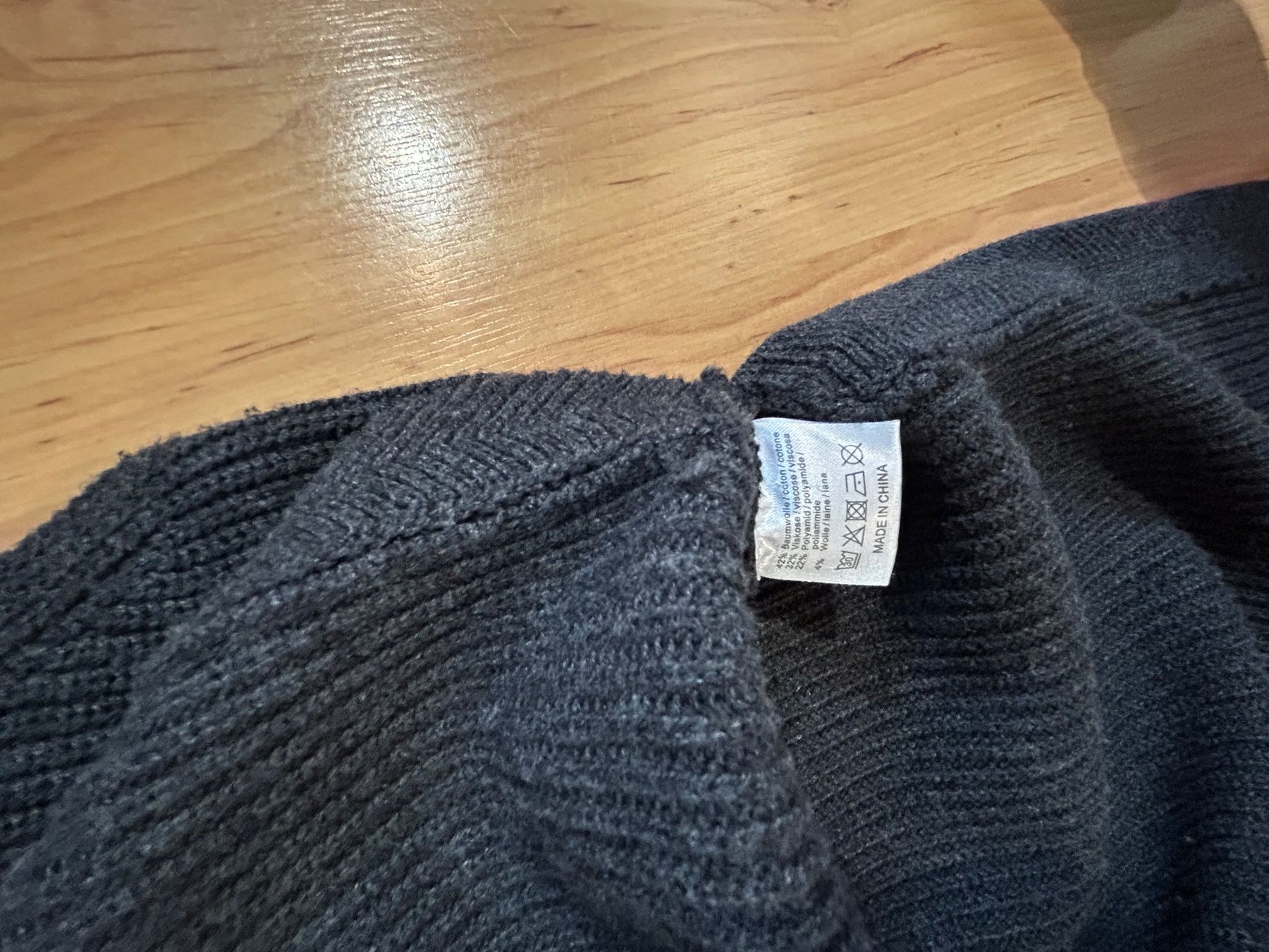 Maglioni & Felpe: Pullunder in anthrazit -  Nulu new look, Grösse S – Usato da Gutenswil venduto da walker60 3