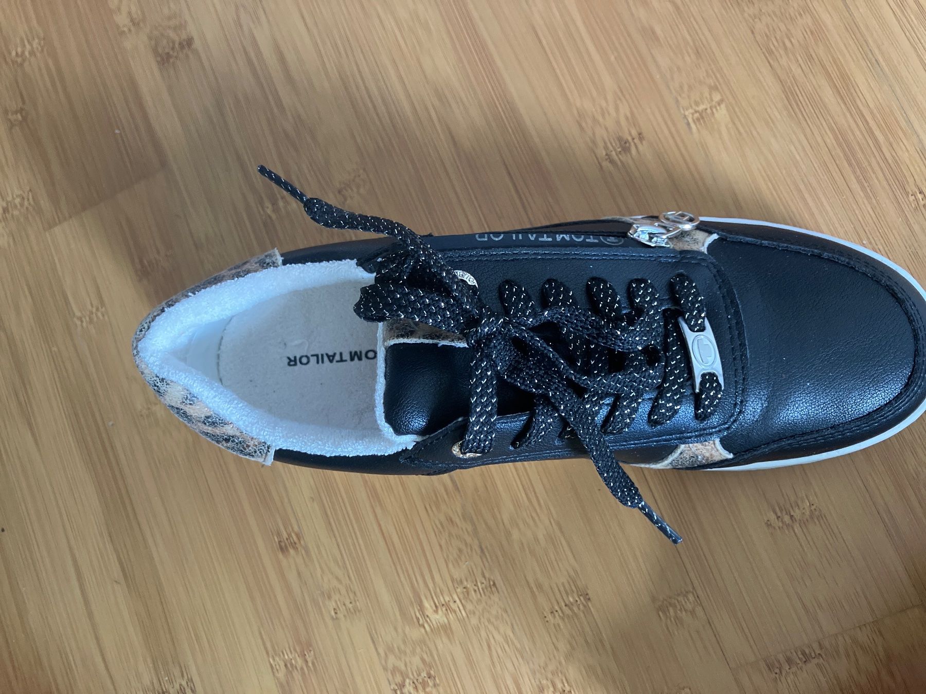 Tom Tailor Scarpe da donna: Ledersneakers von Tom Taylor – Nuovo (secondo la descrizione) da Belp venduto da Bverona 1