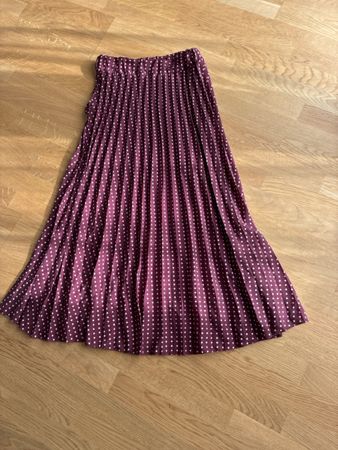 Schicker Plissee-Jupe von CAROLINA CAVOUR, Gr. L, WIE NEU!