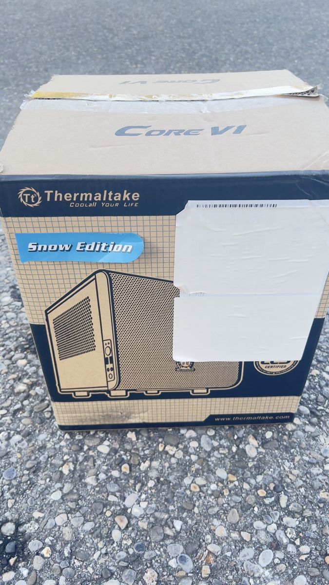 Thermaltake Custodie: Thermaltake Core V1 Snow Edition - Mini-ITX Gehäuse – Nuovo (secondo la descrizione) da Madiswil venduto da SWISS_49.B 4