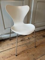 Fritz Hansen / Series 7 / Weiss