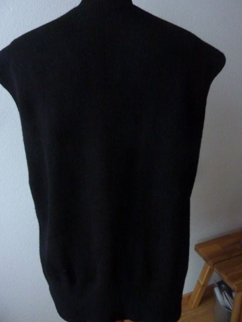 Gilets: schwarzer Pullunder  ca. 38 M oversize – Neuf (Voir description) à Waldstatt par Kananaskis1 2