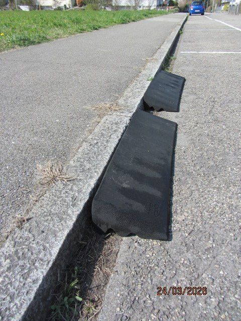 Rampe & Cunei: Auffahrhilfe für Trottoir oder ähnliches – Usato da schönenwerd venduto da kusi027 1