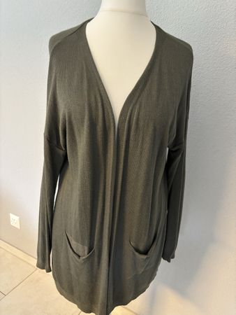 Khakifarbene Strickjacke von Dream Tu, Grösse M