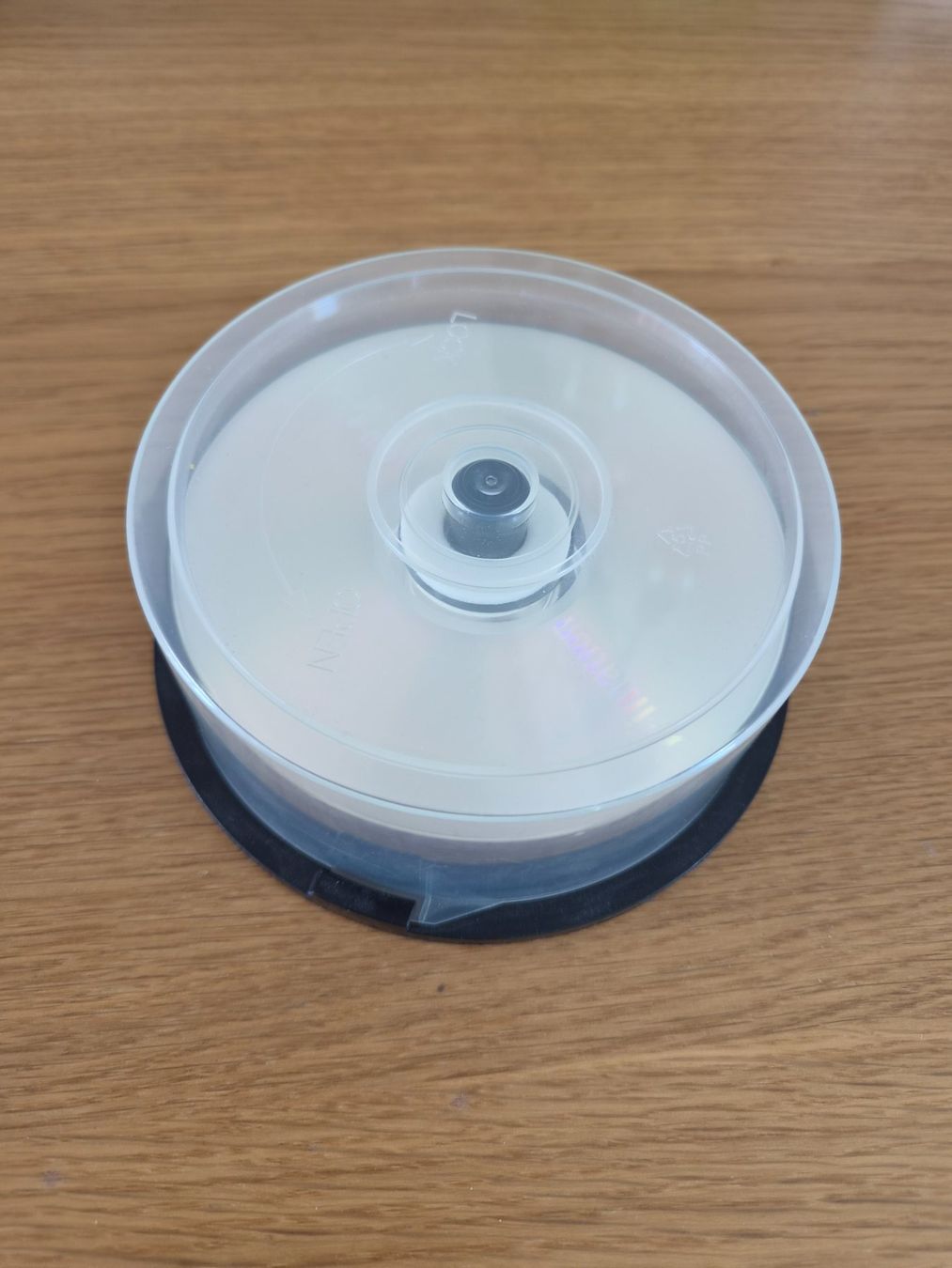 Tutti i DVDs: DVD-Rohlinge - Ideal zum Sichern deiner Daten! – Nuovo (secondo la descrizione) da Wallisellen venduto da soat