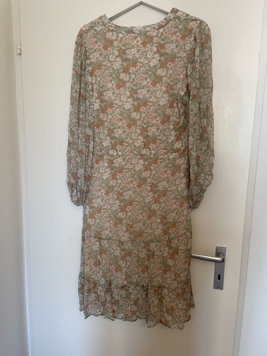 Vestiti: Kleid mit Blumenmuster – Usato da Zürich venduto da joa_7xds 1