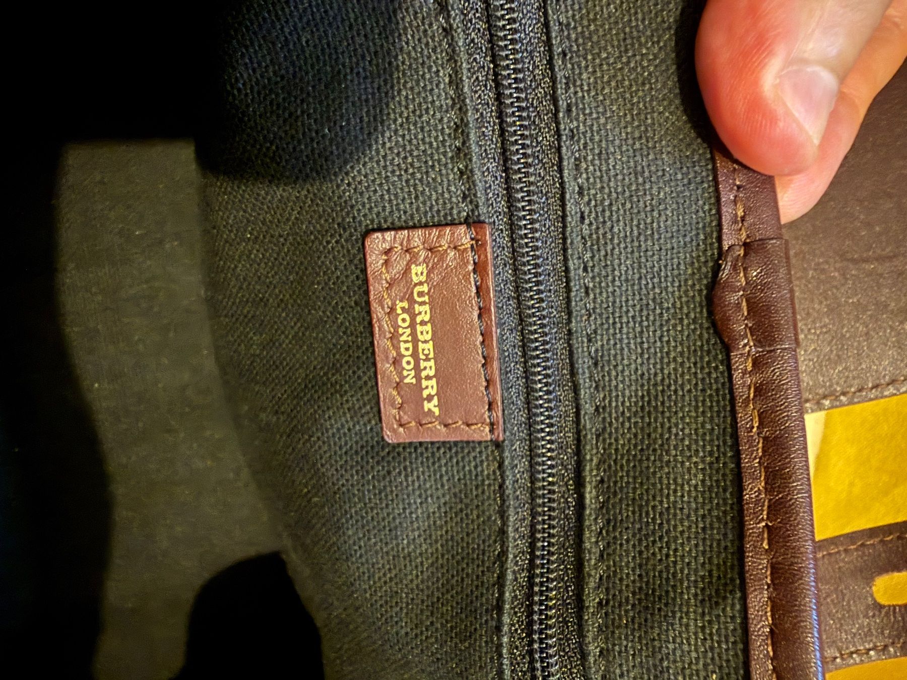 Burberry Taschen für Damen: BURBERRY Nova Check Buckle Tote Bag - Authenticated – Gebraucht aus Chiggiogna von TheLegend88 6