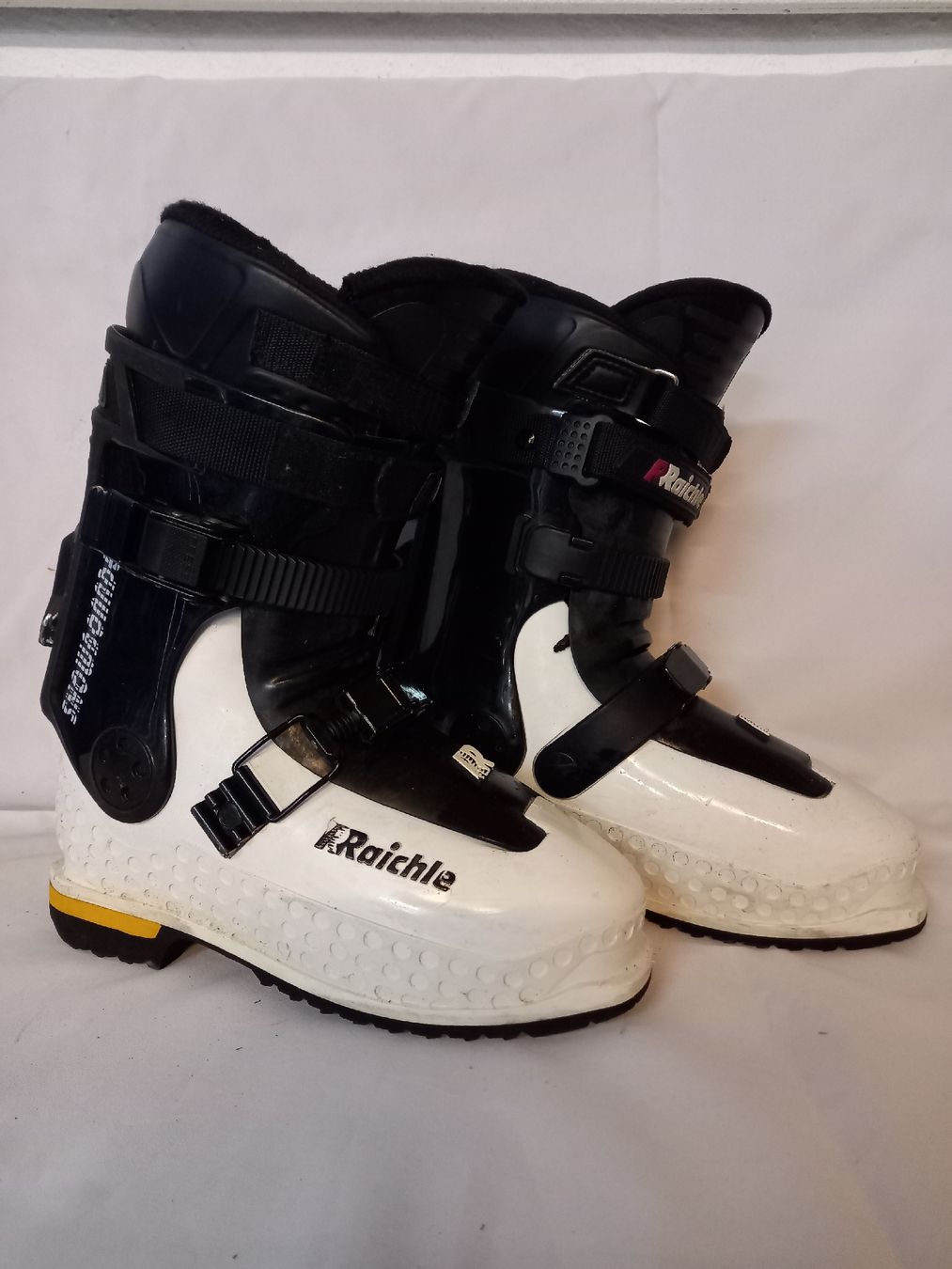 Herrenschuhe: Snowboardschuhe Raichle – Gebraucht aus Thayngen von OLMIC 2