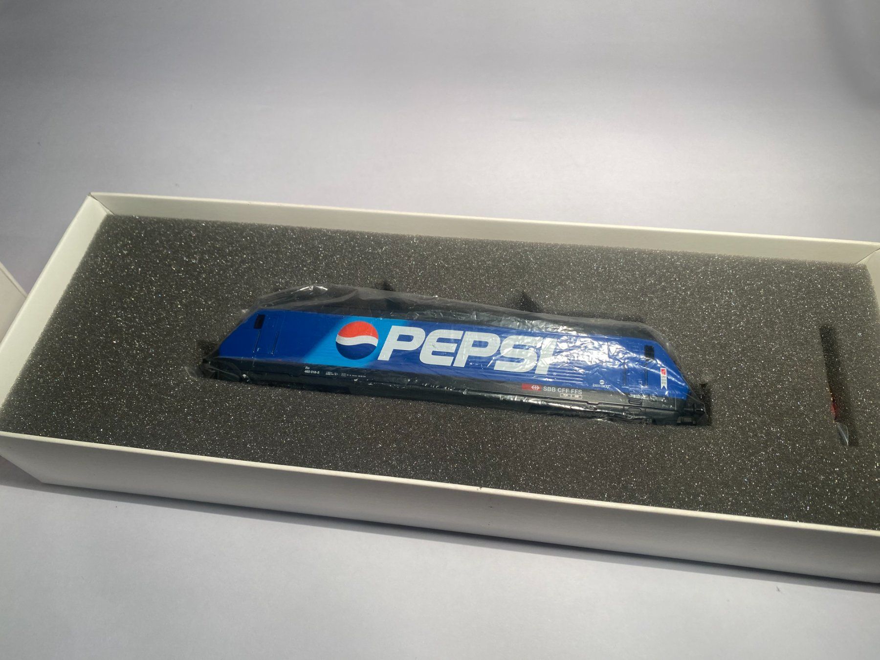 Hag Modelleisenbahnen: HAG E-Lok SBB RE460 PEPSI, AC Analog – Gebraucht aus Buchrain von Modellbahn11 8