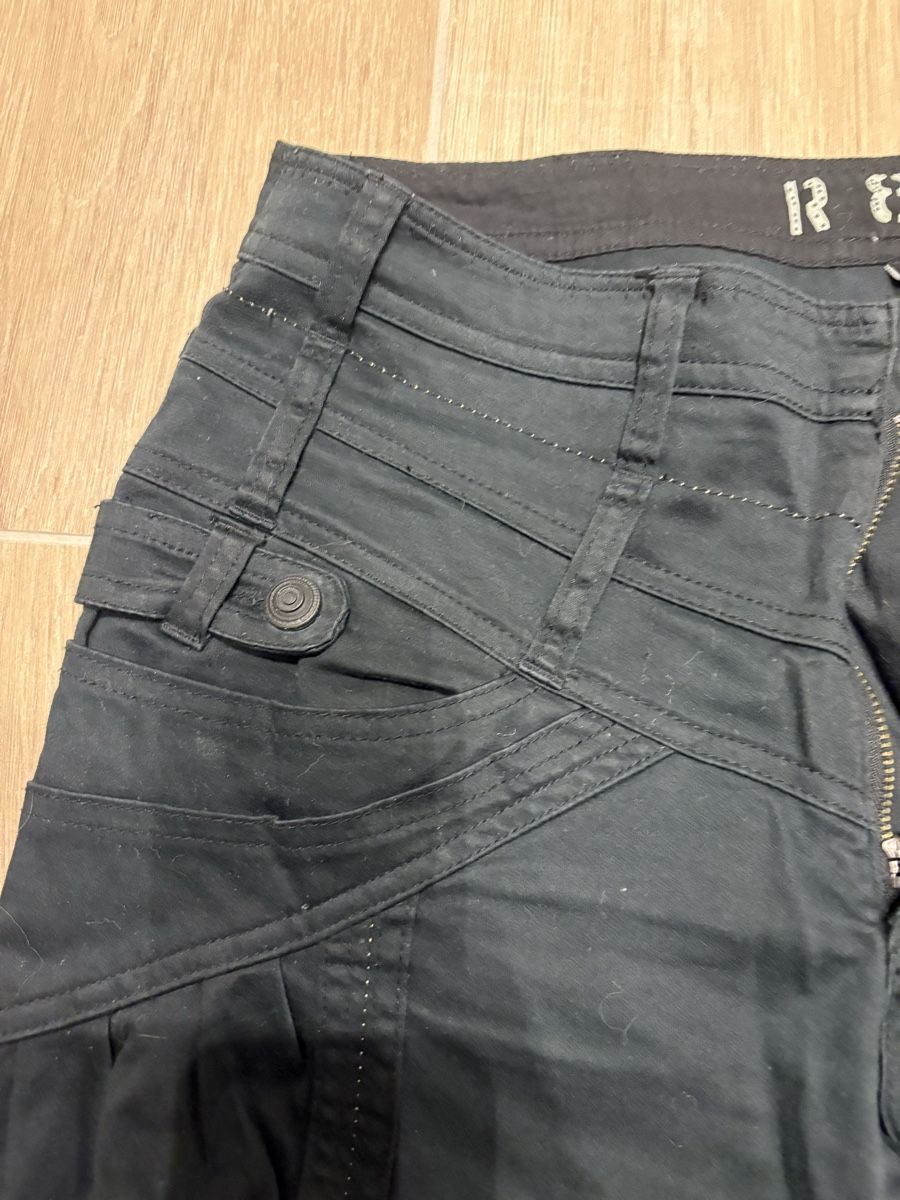 Pantaloni: Pantacourt R867 / 40 – Usato da St-Légier-Chiésaz venduto da melissa03 3