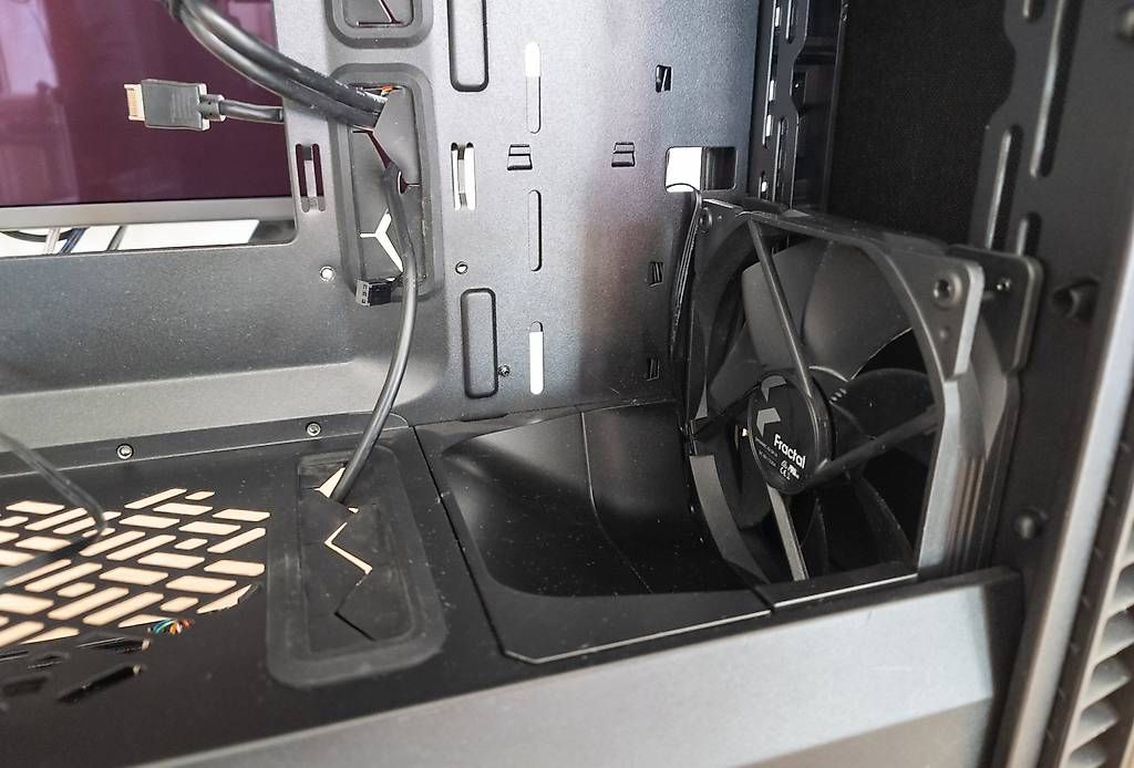 Fractal Boîtiers: Fractal Design Define 7 Nano  Mini-ITX Gehäuse – D'occasion à Zuchwil par PC-Spektrum 3