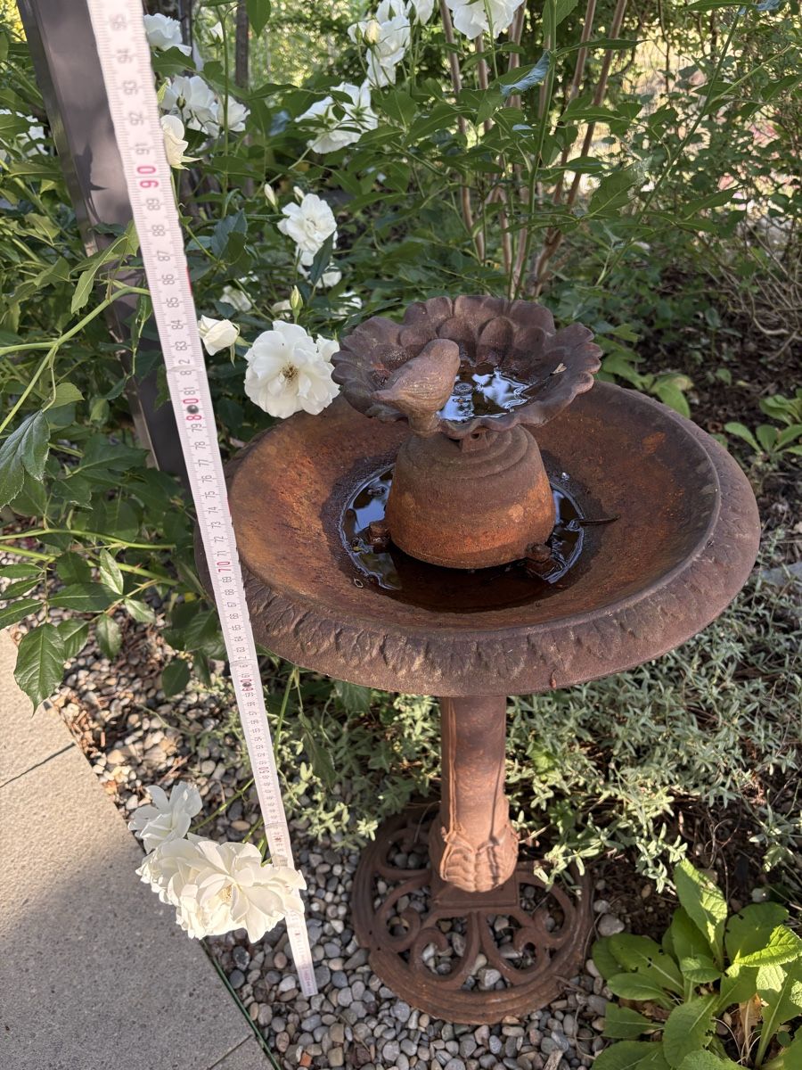 Teiche & Zierbrunnen: VOGELBAD GUSSEISEN  – Gebraucht aus Rifferswil von Skywin01 1