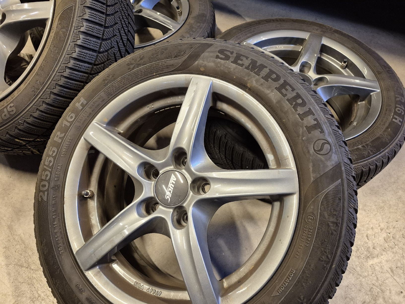 Pneumatici & Ruote complete: Winterräder Toyota Corolla 2020 – Usato da Oberuzwil venduto da Auto-Hilber 2