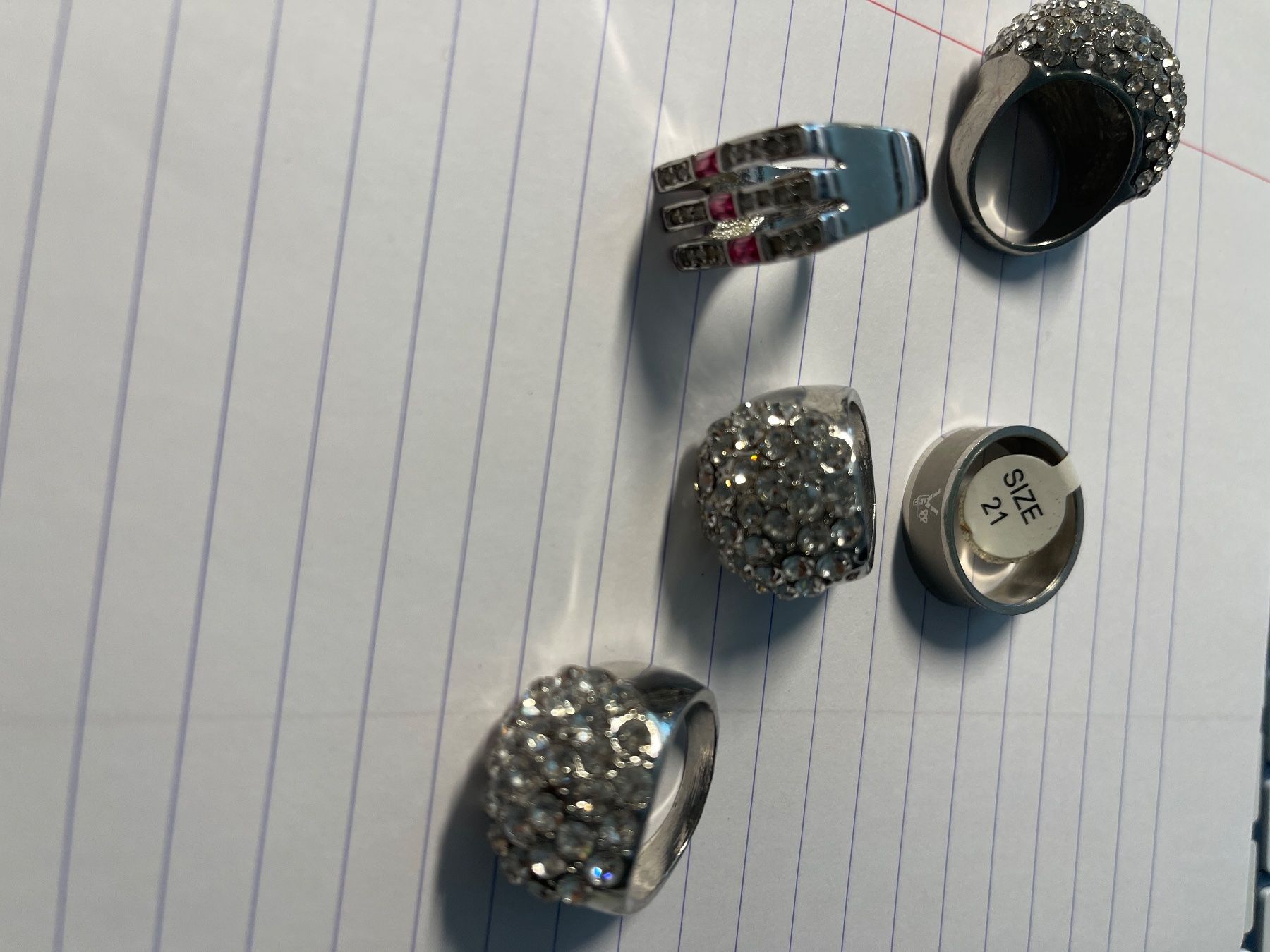 Anelli: 5 Ringe Modeschmuck Grösse verschide grösse – Usato da Gutenswil venduto da yneB1943 1