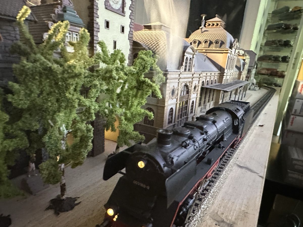 Märklin Trains électriques: Märklin 3085 DB BR 03 mit Dampfgenerator – D'occasion à Lupsingen par New-Haven 1