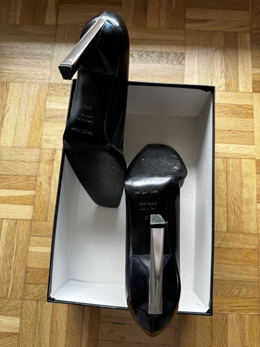 Scarpe da donna: Sergio Rossi Black with Silver Heel T - 37 1/2 – Usato da Epalinges venduto da Lily2006 1