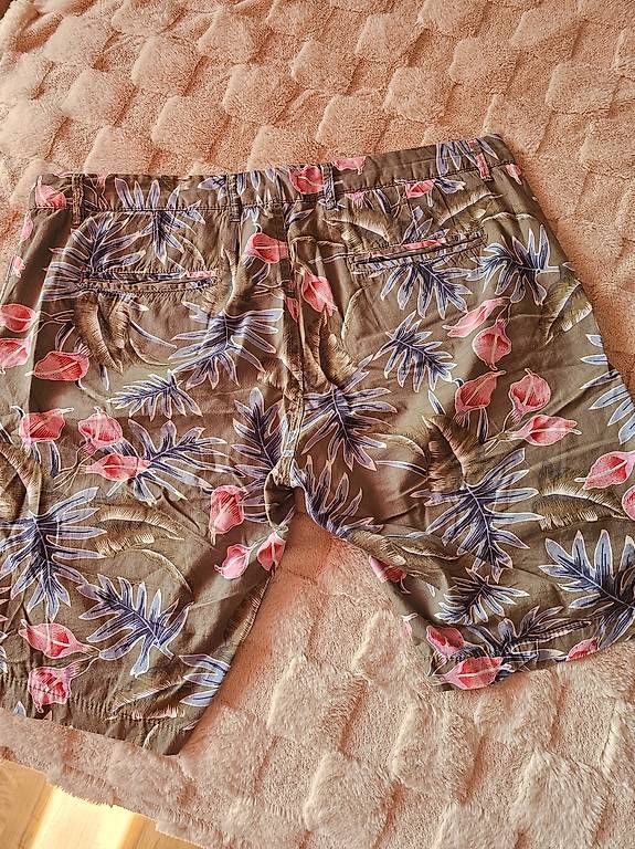 Pantaloni: Kurze Hose – Usato da Kreuzlingen venduto da giu_6k2z 2