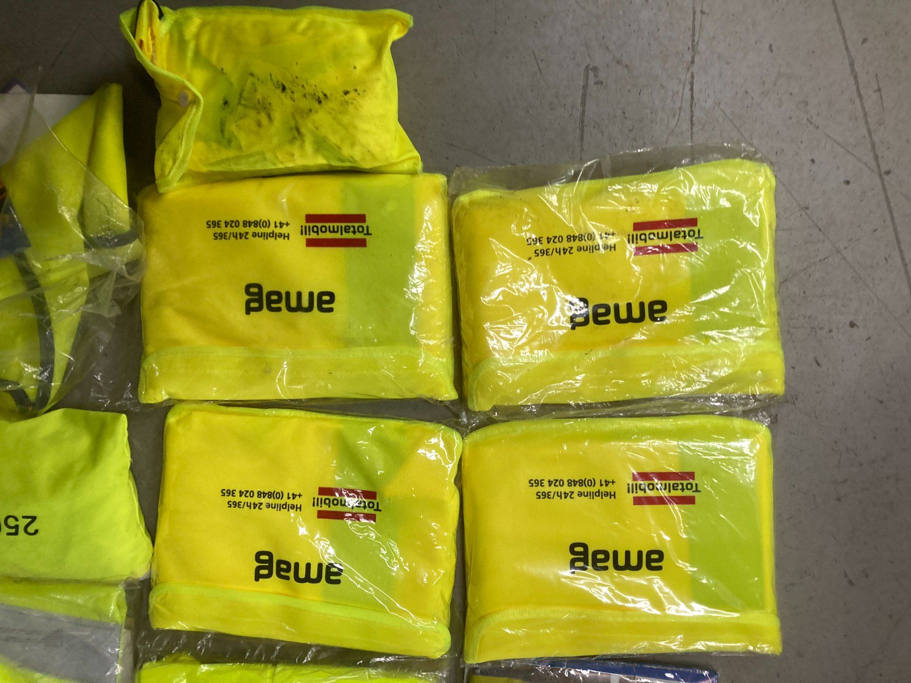 Accessori per altri veicoli: 10 Set Warnwesten/Pannenset Auto – Nuovo e nell'imballaggio originale da Cham venduto da WB2223 1