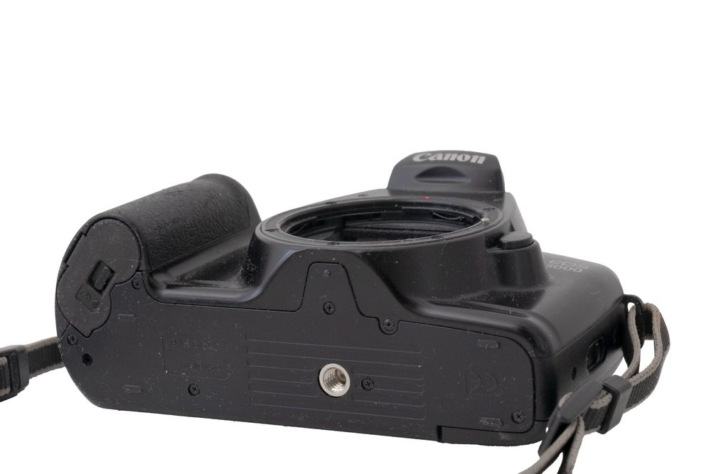 Canon Appareil photo: CANON EOS 3000 - AnalogKamera / Kamera – Défectueux à Emmen par chromaton 3