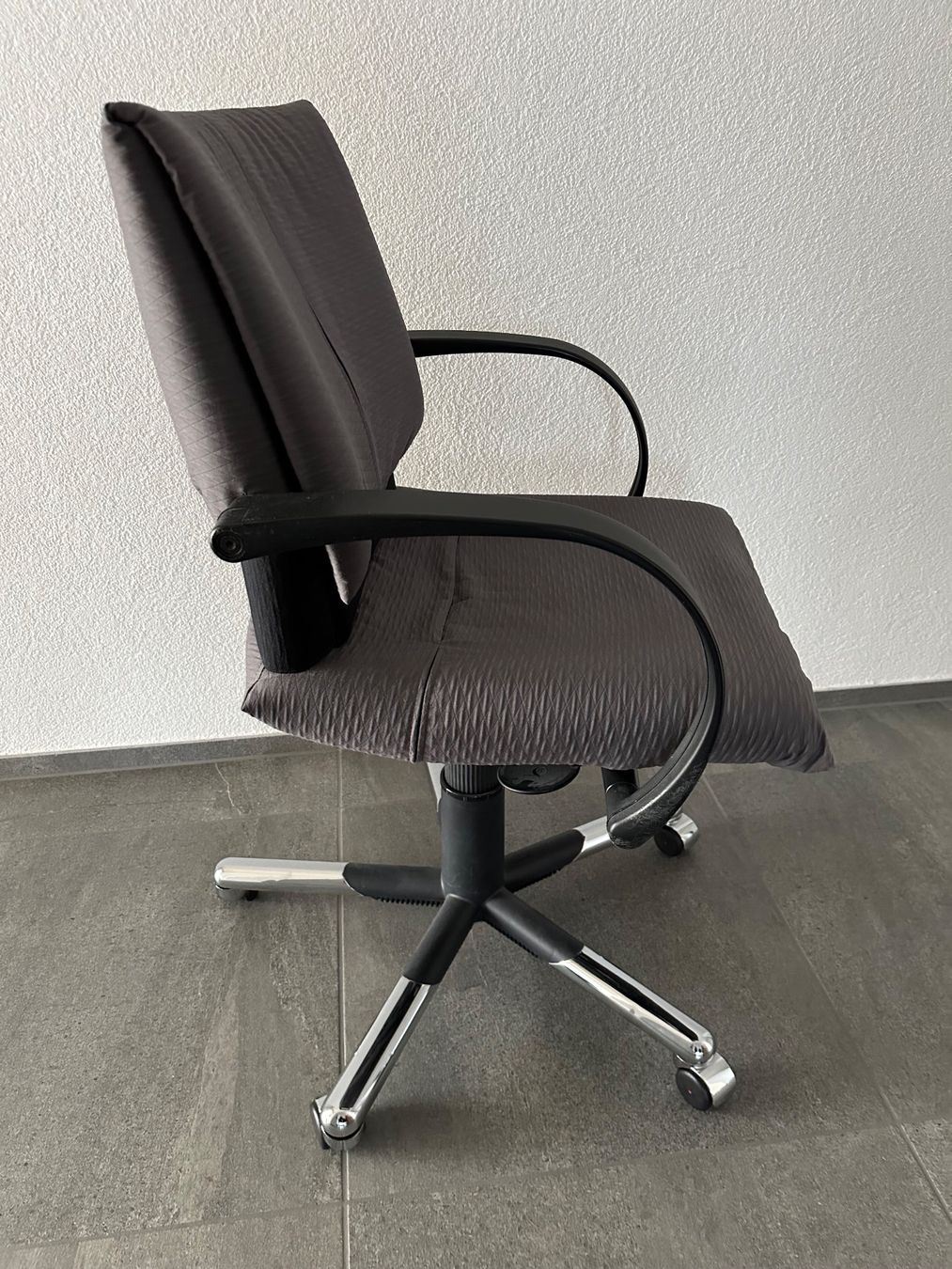 Vitra Sedie: VITRA Bürostuhl – Usato da Grossaffoltern venduto da 01Hawaii 1