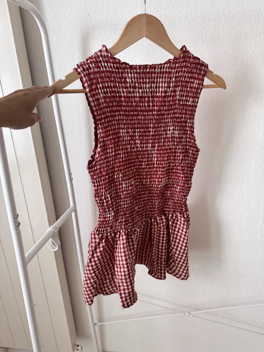 Top: Summer Smocked Peplum Top Red Gingham Size M/L  – Usato da Zürich venduto da Flao_78376 3