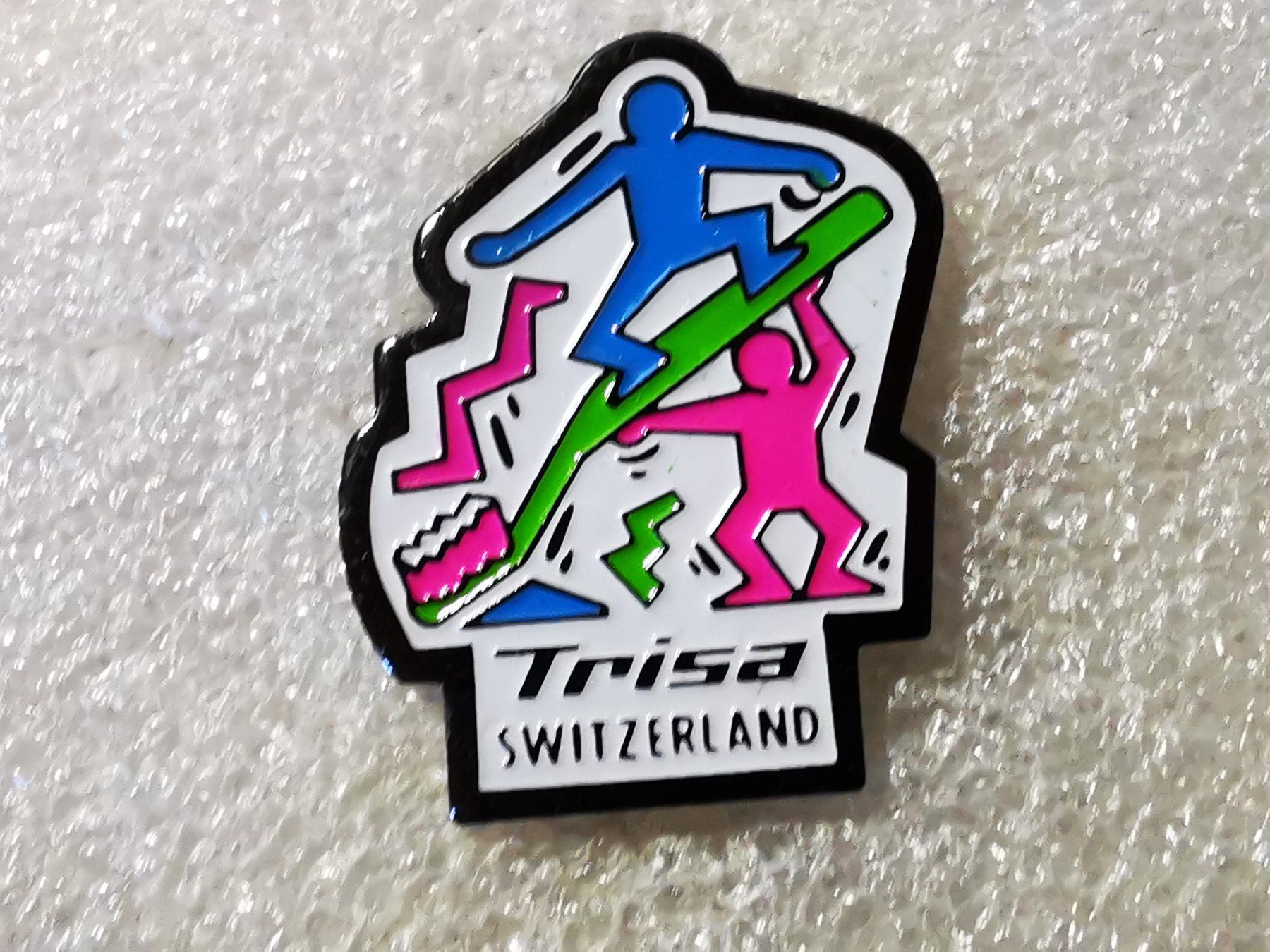 Placchette & Badge: Ansteckpin 26: Trisa Switzerland – Usato da Oppligen venduto da Pin-Fall-Shop