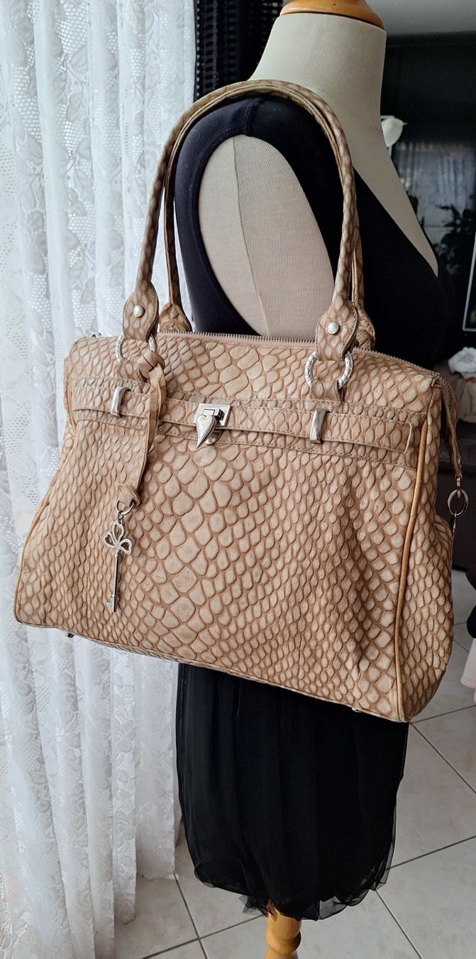 Lancaster Sacs femmes: Sac Lancaster cuir beige – D'occasion à St-Triphon par Jldr0