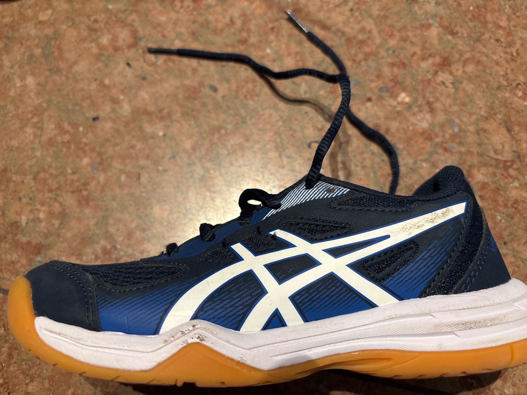 Schuhe für Jungen: Asics Hallenschuhe Gr 33 – Gebraucht aus Zürich von aniam 3