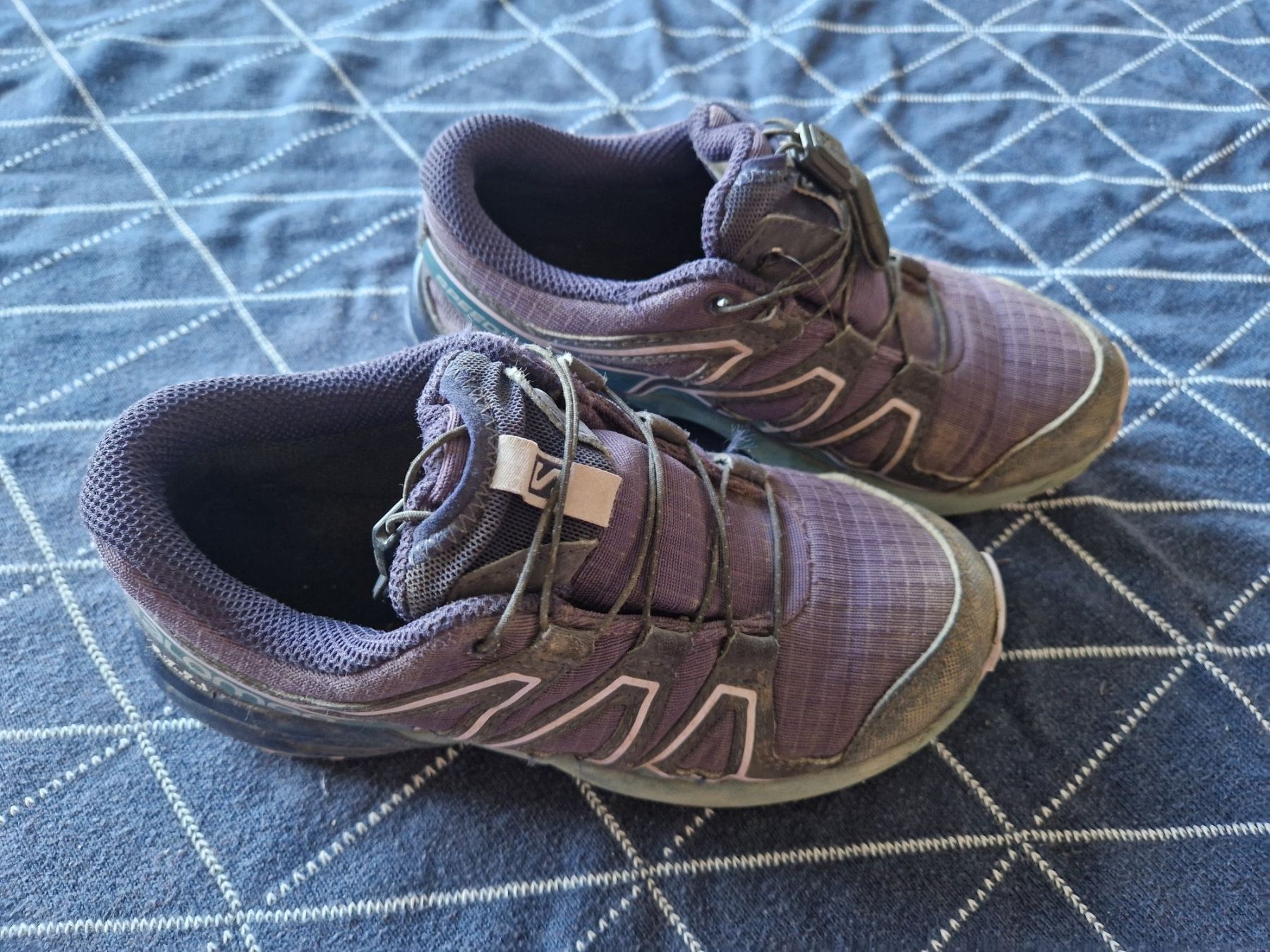 Salomon Chaussures garçon: Salomon Trekking Schuhe violett 32 – D'occasion à MUEHLAU par ibo_5c7d