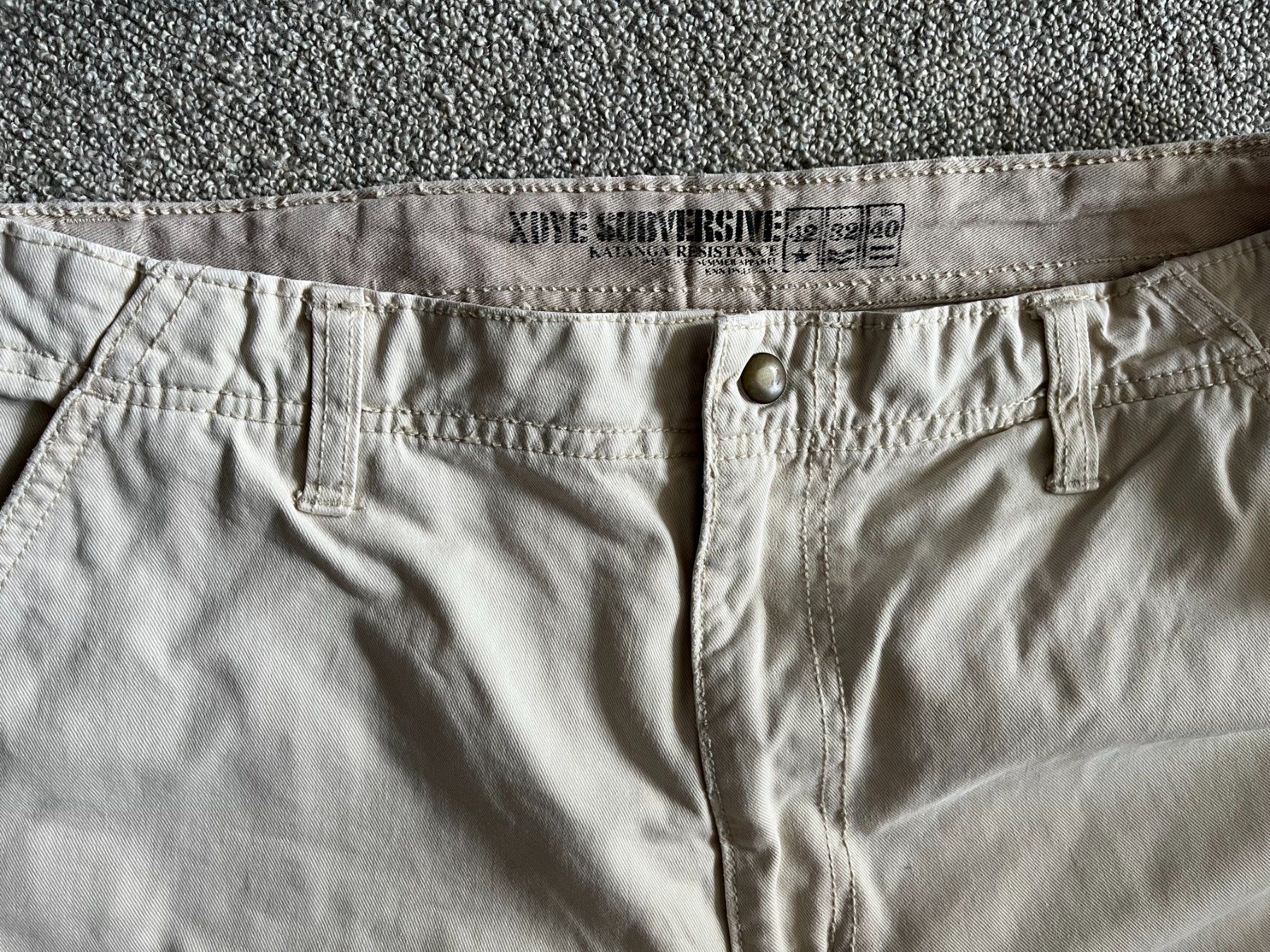 Pantaloni: Beige Bermuda Gr XL – Usato da Rekingen AG venduto da nederland1 1