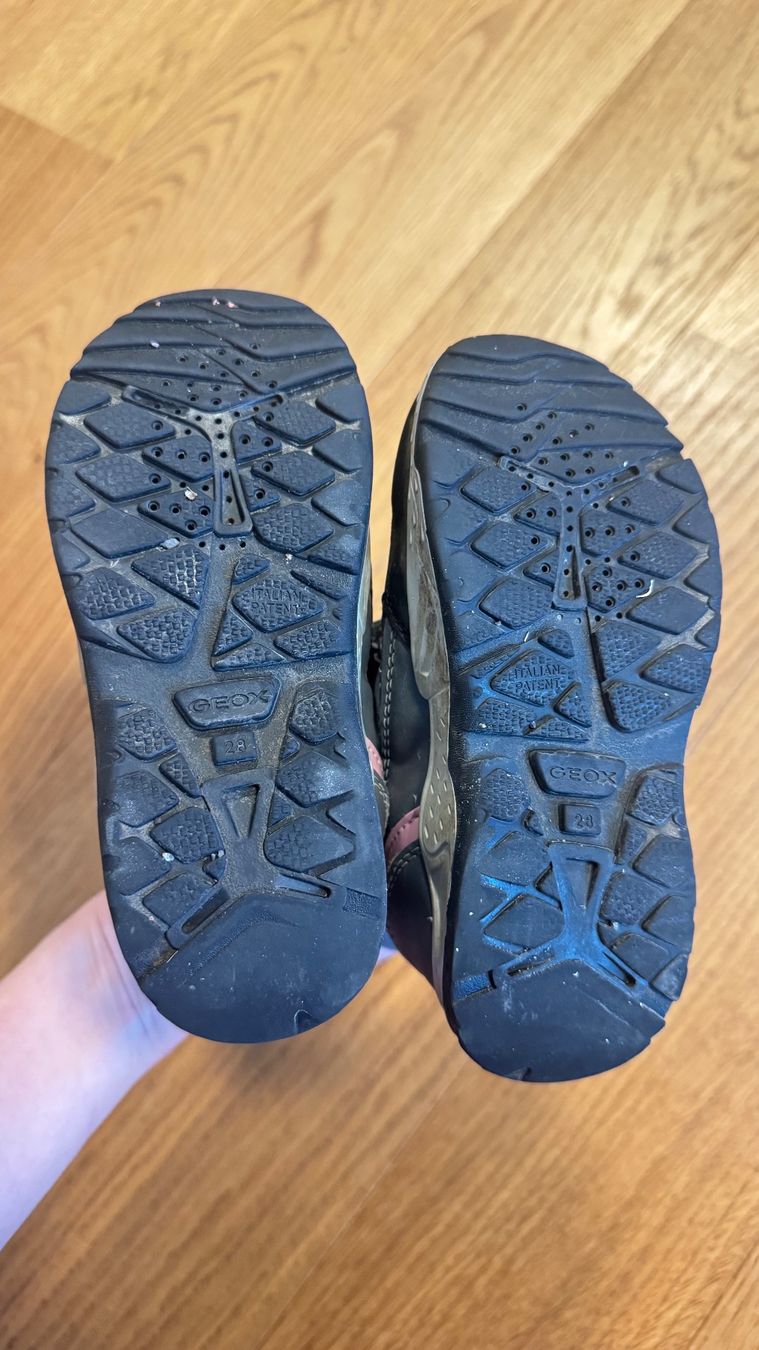 Geox Scarpe per ragazze: Geox Winterschuhe Mädchen Gr 28 – Usato da Zug venduto da pla_2ckh 1