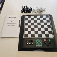 Schachcomputer ChessGenius Pro M812