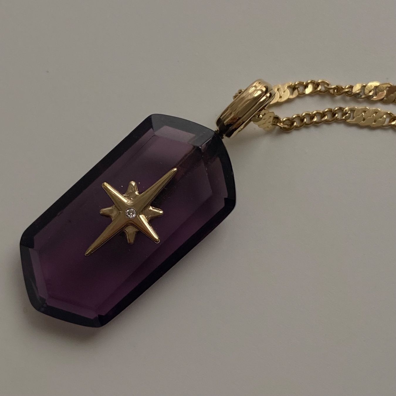 Fossil Colliers: Fossil Amethyst Halskette Medaillon – Neuf (Voir description) à Givisiez par dor_xb9k 5