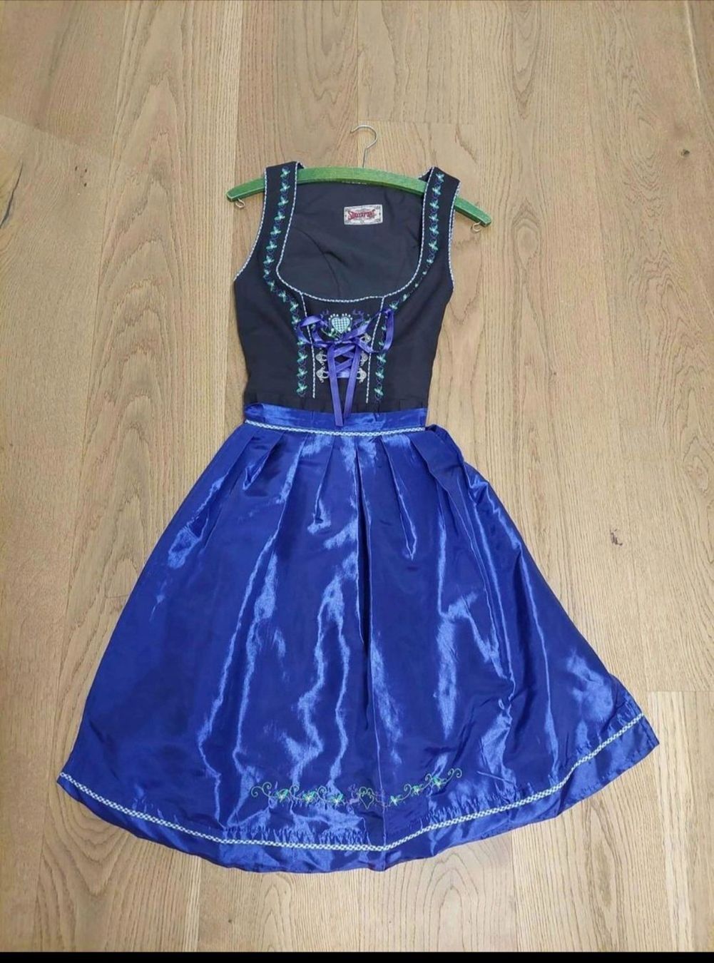 Kleider: Stockerpoint Dirndl braun/violett Gr. XS / 34 – Gebraucht aus Mels von Aloha86