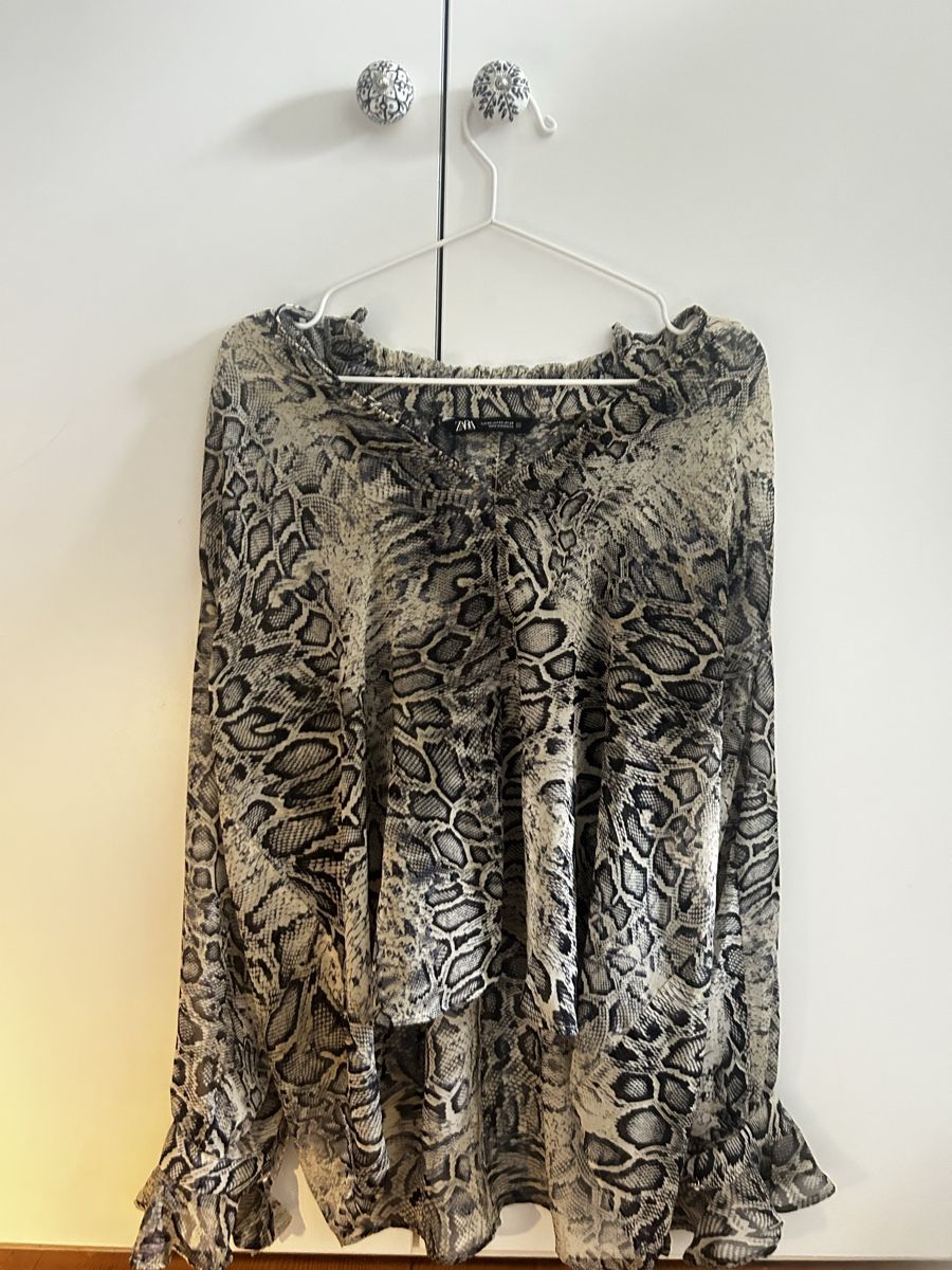 Zara Camicette: Zara Bluse, Schlangenmuster – Usato da Uster venduto da alin13e