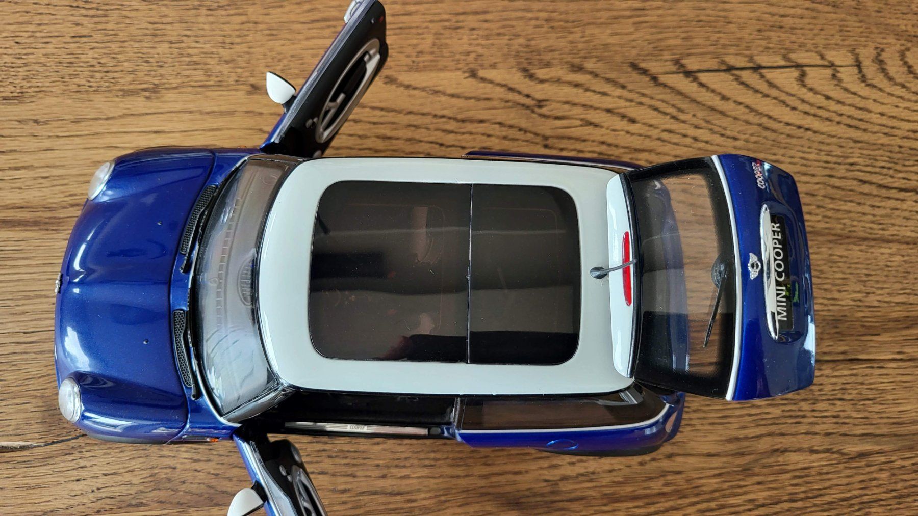 Kyosho Modellini d'auto: Mini Cooper 1:18 Kyosho – Usato da Rothrist venduto da Juana5 6