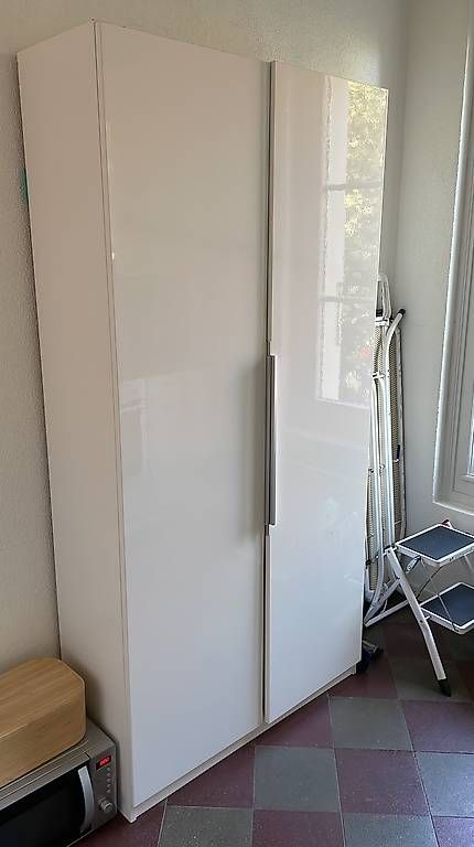 Armadi: IKEA Schrank – Usato da Bern venduto da reb_t2sr