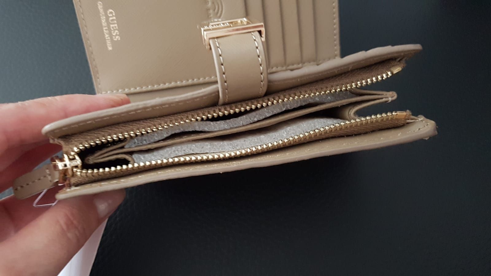 Guess Portamonete: Portemonnaie Guess Leder. – Nuovo e nell'imballaggio originale da Zürich venduto da ata_c8nh 6