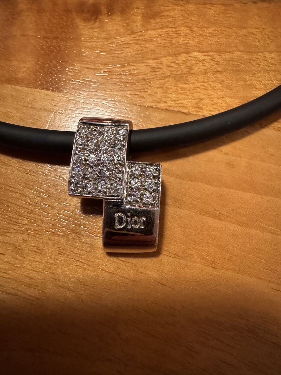 Dior Catenine: Dior massiv silberkette mit kautschukkette – Usato da Gipf-Oberfrick venduto da Iberico 1