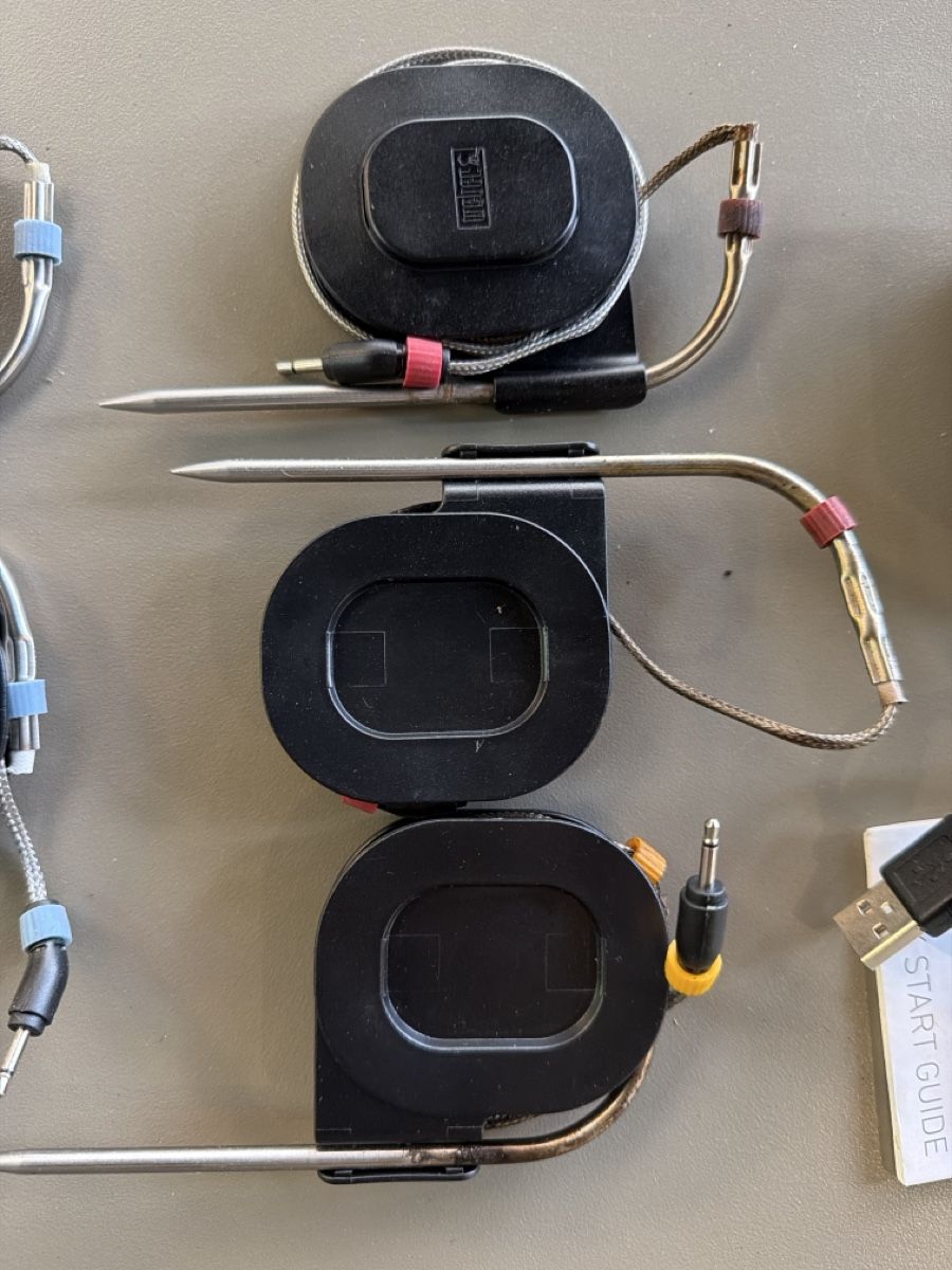 Weber Autres articles pour la maison: Weber Connect Smart Grilling Hub – D'occasion à Boppelsen par Elia1997 2