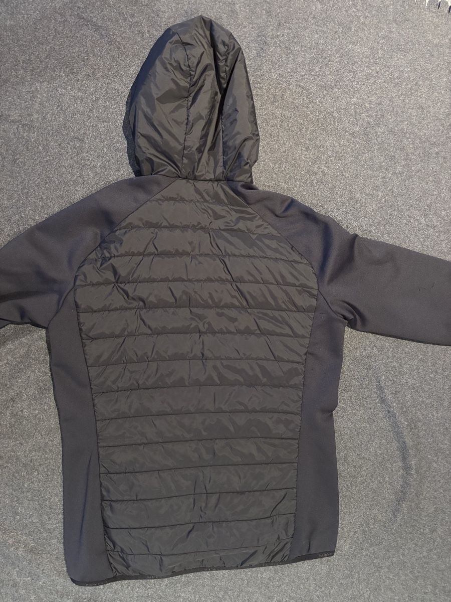 Peak Performance Jacken: Peak Performane Schwarz – Gebraucht aus Mattstetten von seven72 1
